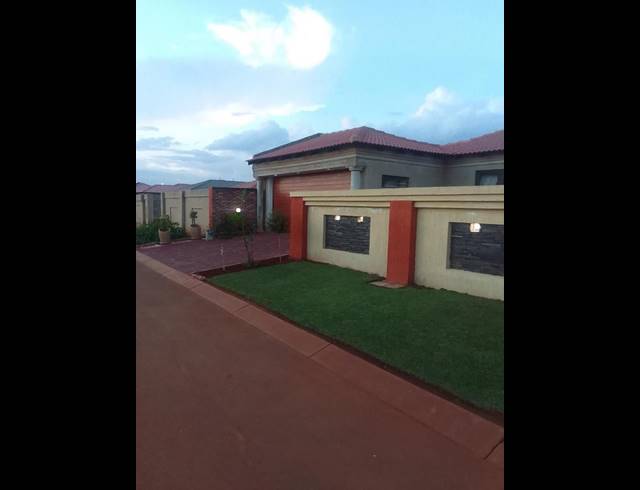 2 BEDROOM HOUSE FOR SALE IN DAWN PARK EXT